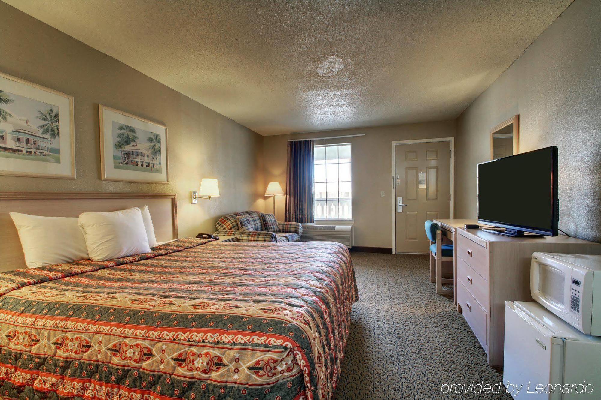 Key West Inn - Tuscumbia Экстерьер фото